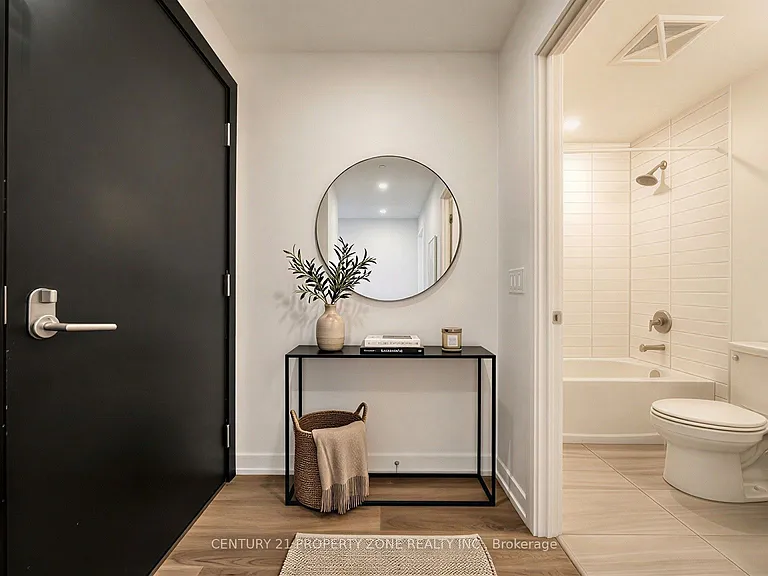 5 Wellington St S #1612 — Photo 6