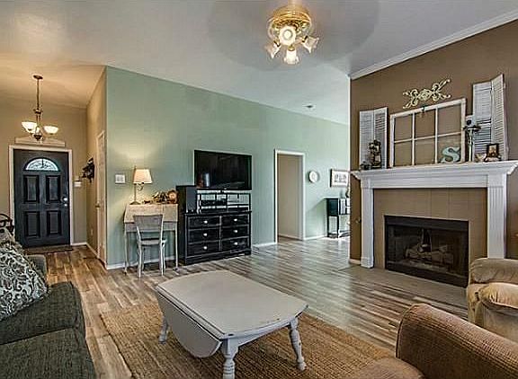 5th image of 316 Park Forest Ct