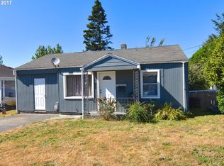 424 W 5th St, Coquille, OR