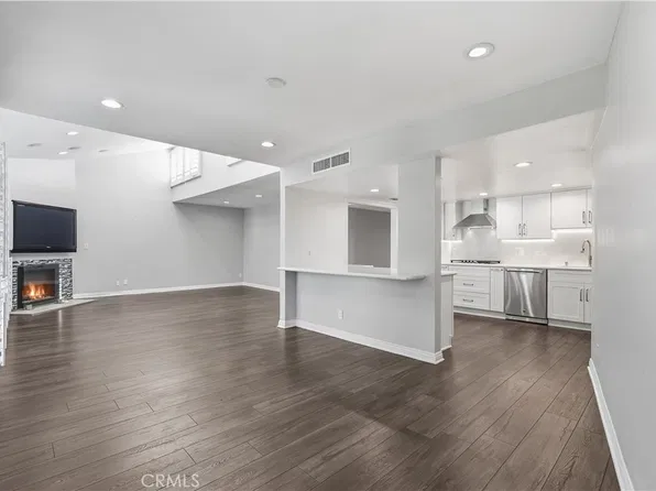 4542 Willis Ave Unit 302, Sherman Oaks, CA 91403