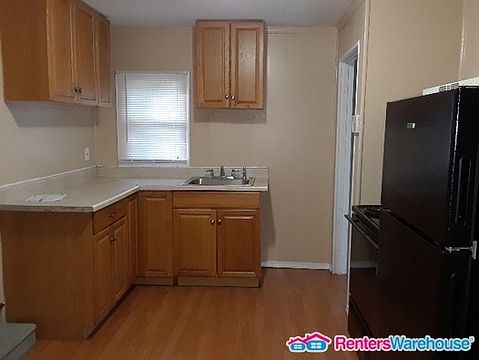 3rd image of 8949 Huiskamp Ave
