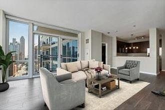 4th image of 757 N Orleans St #611
