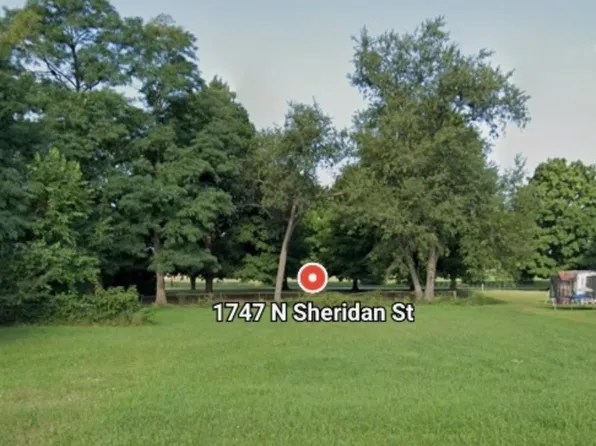 1747 N Sheridan St, South Bend, IN 46628