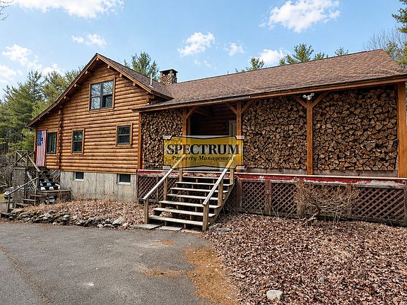 2nd image of 805 N Dexter Rd
