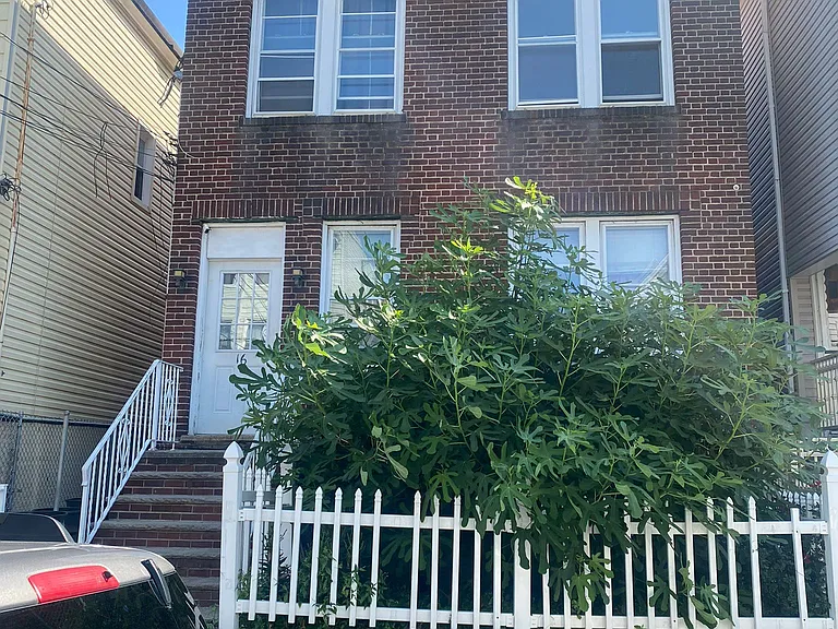 16 W 17th St #4 — Photo 1