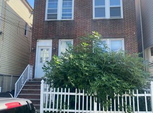 16 W 17th St #4, Bayonne, NJ 07002