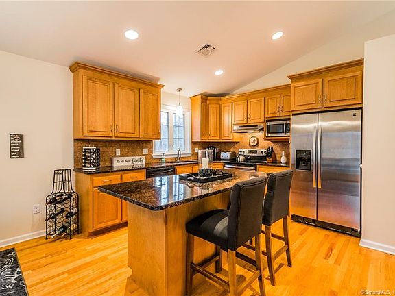 3rd image of 111 Field Rd
