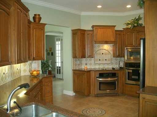 5th image of 631 12 Oaks Dr