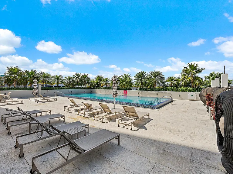 1551 N Flagler Dr #Penthouse L7 — Photo 19