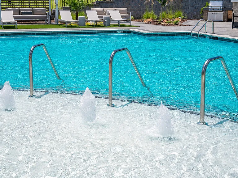 Echelon at Charlotte Resort-Style Pool