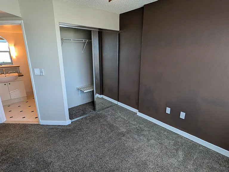 801 S King St #2907 — Photo 45