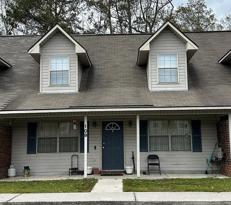 109 Towne Park Dr
