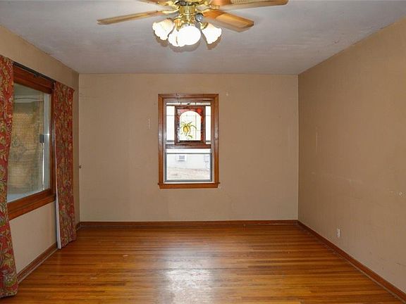 5th image of 8714 E 59th St