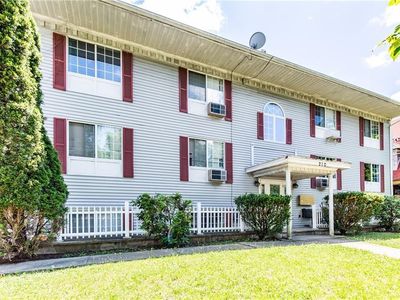 210 Lexington Ave APT 1, Providence, RI, 02907