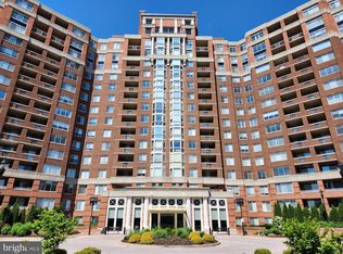 5809 Nicholson Ln APT 304, Rockville, MD 20852
