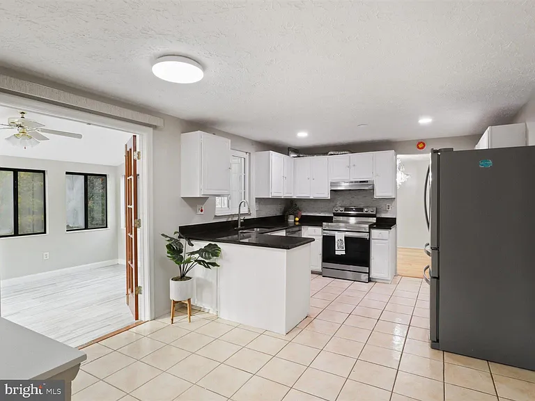 8463 Monarch Ct — Photo 5