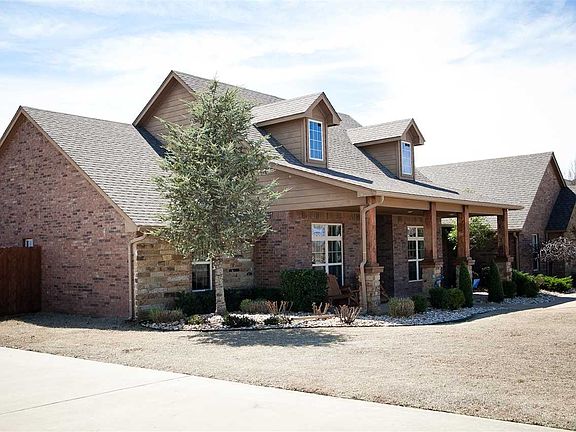 3rd image of 1129 Mount Marcy Dr