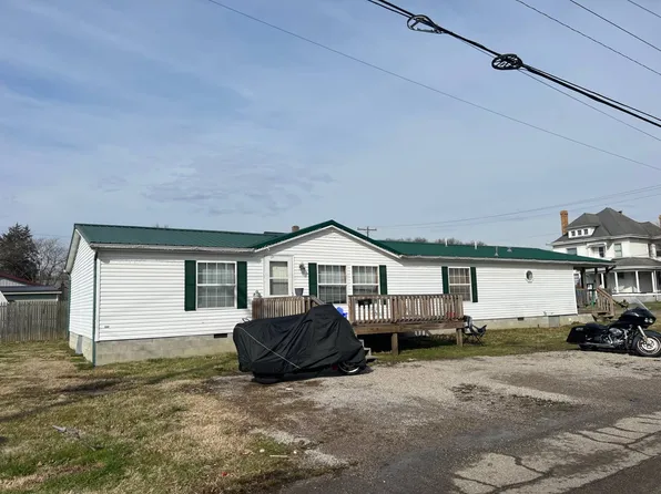 205 W Cross St, Oak Hill, OH 45656