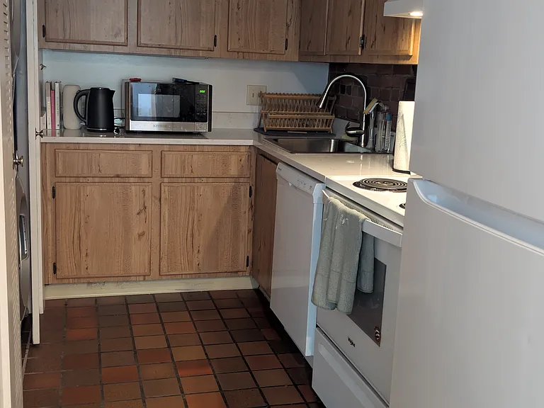 111 Gainsborough St #22A — Photo 14
