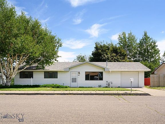 2nd image of 621 Meadowlark Ln