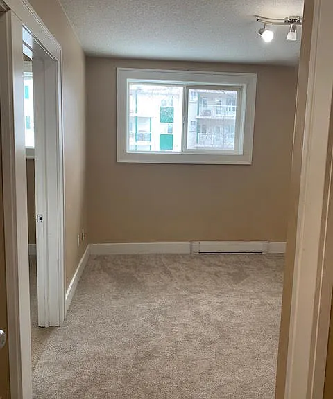 2210 Angus St #2 — Photo 7