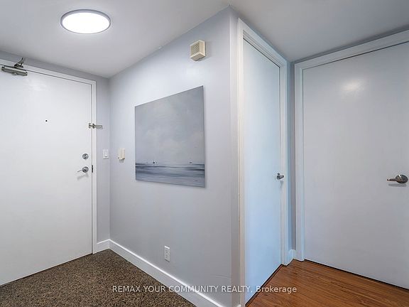5th image of 381 Front St W #2103