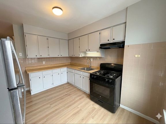3rd image of 307 Cator Ave Floor 2
