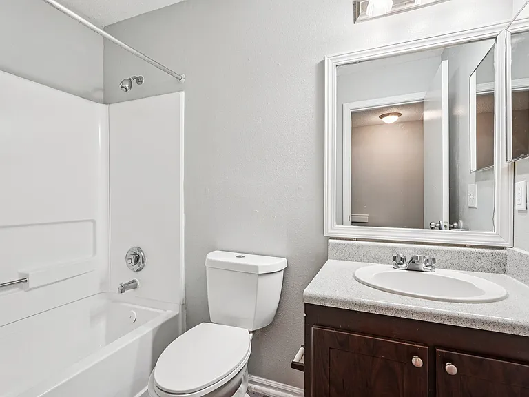 Pointe South Townhomes — Photo 9