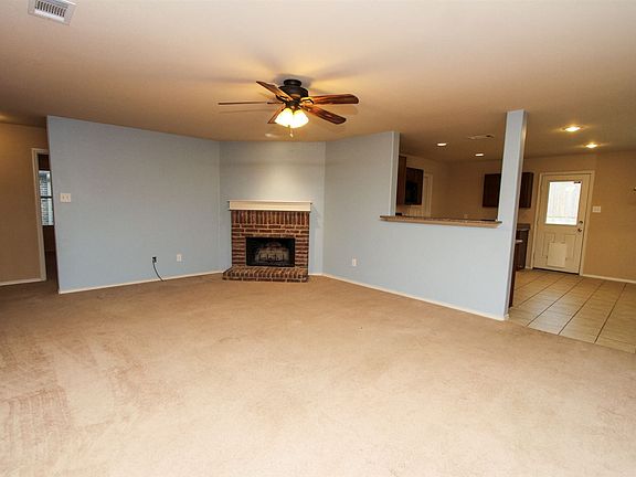 4th image of 1429 Willoughby Way