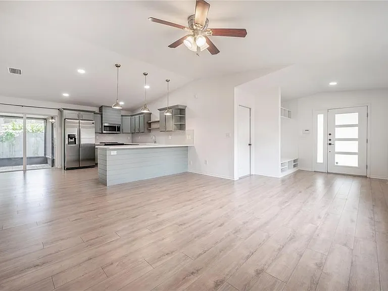 1508 E Jean St — Photo 10