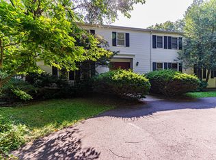 517 Eagle Point Dr, Toms River, NJ 08753