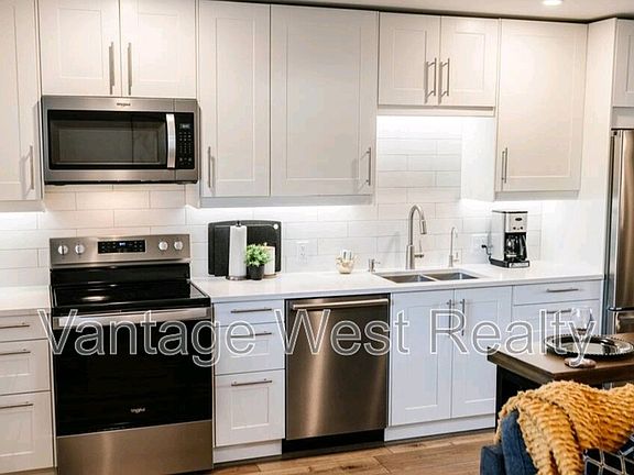 2nd image of 651 Oxford Ave #1