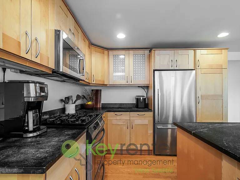 4011 48th Ave SW — Photo 7