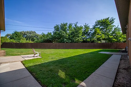 1110 Lewis St #2 — Photo 22