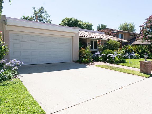 3rd image of 1577 Brentford Ave