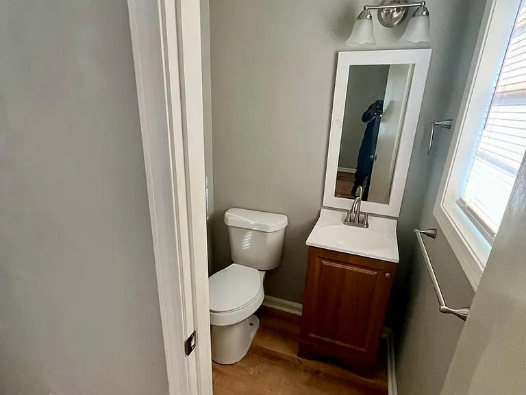 4832 Wellborn Dr — Photo 8