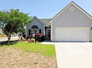 2806 Summertrees Blvd, Johns Island, SC 29455