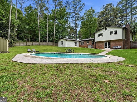 2nd image of 1620 Caribou Ct
