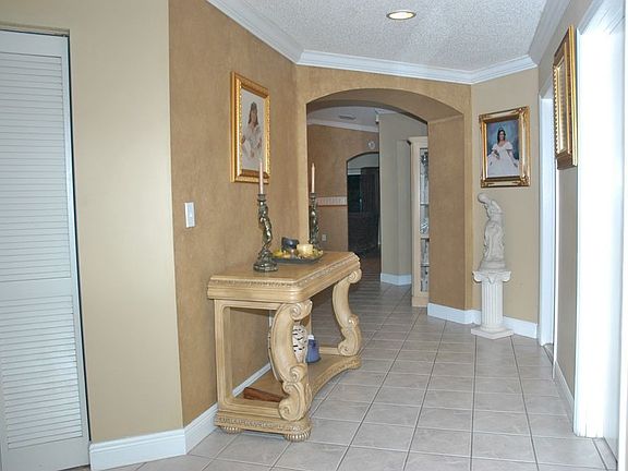Foyer Entry