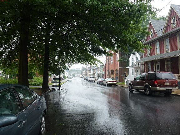 4th image of 346 N Pine St #A