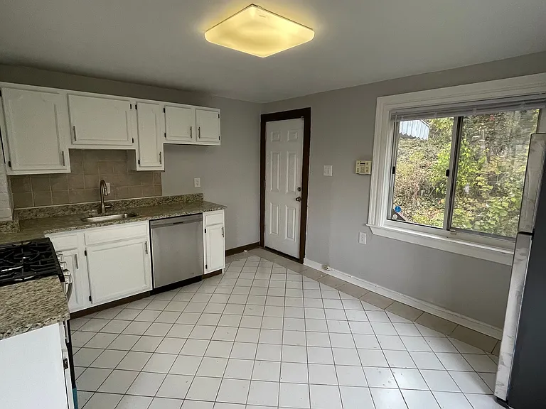 2404 S 18th St #2 — Photo 4