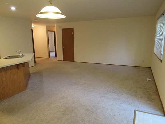 3rd image of 10012 148th Street Ct E