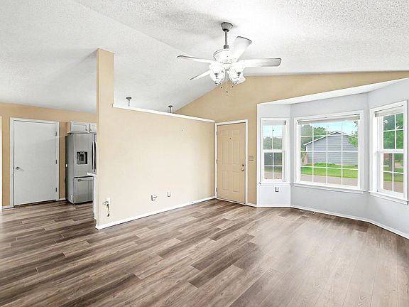 5th image of 10403 W Rita Ct