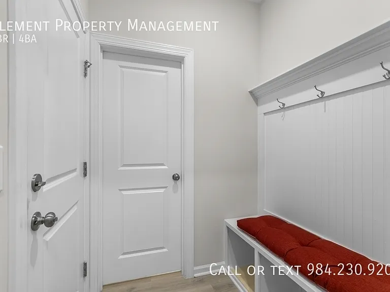 2466 Hutch Ln #1 — Photo 11