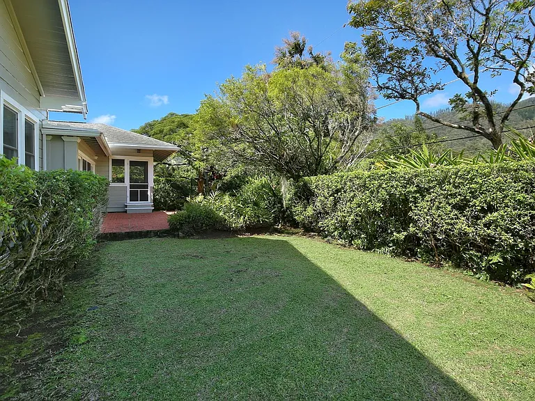 85 Dowsett Ave — Photo 8