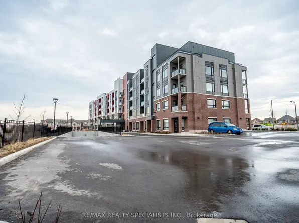 3265 Carding Mill Trl #112, Oakville, ON L6M 0Z5