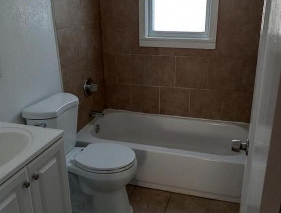4th image of 45 Henquin Dr