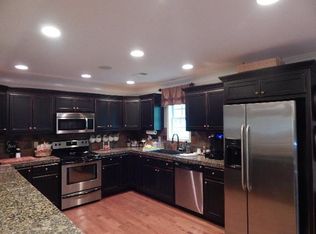 16 Pearl Ln, Cartersville, GA 30120