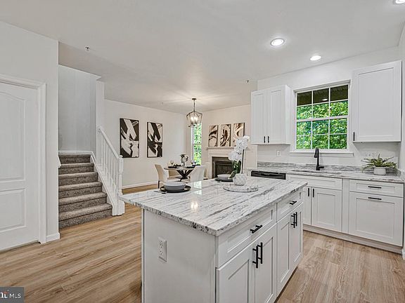 5th image of 23219 Shaws Tavern Ct #2351