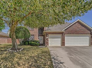 104 Stanbury St, Mansfield, TX 76063